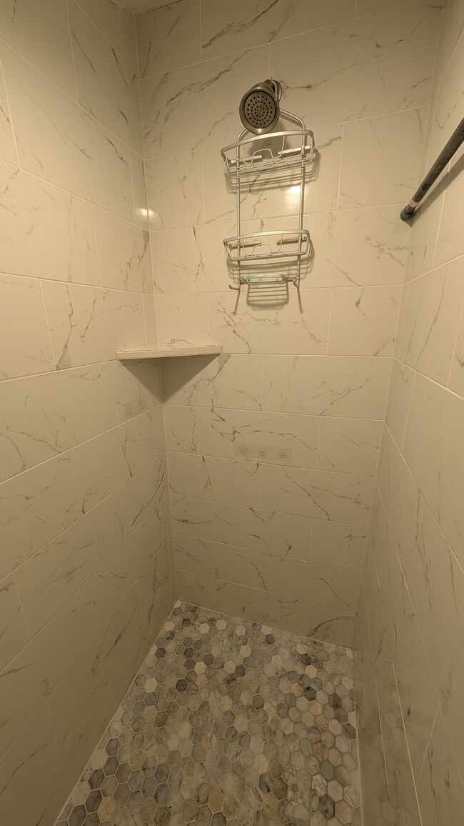 Building Photo - 15119 Grove St