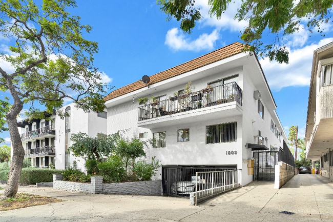 Building Photo - 1009 N Edinburgh Ave