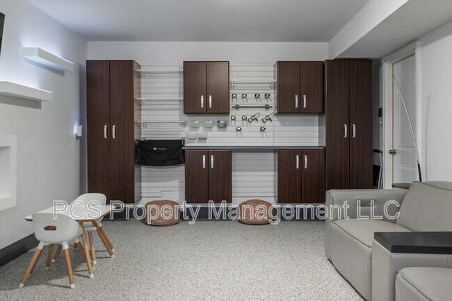 Building Photo - 142 Township Blvd