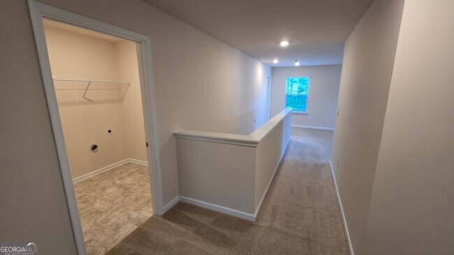 Building Photo - 13106 Vista Dr SE