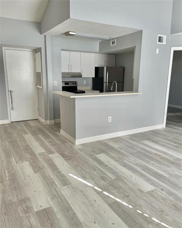Building Photo - 425 Fountainhead Cir