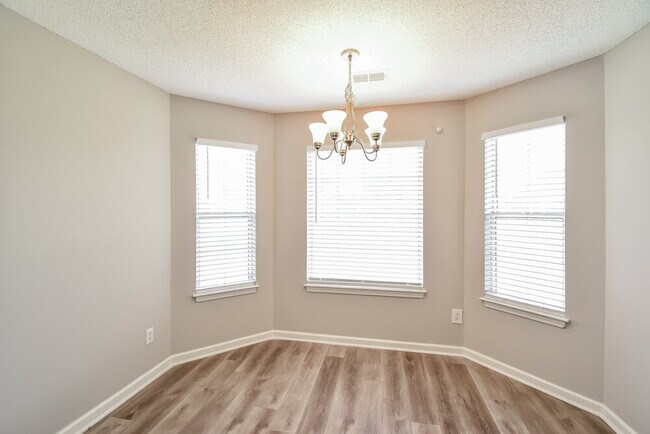 Building Photo - 7776 Gosbrook Ln