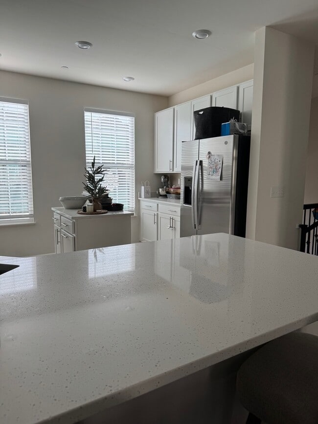 Building Photo - 1654 Bentz Way