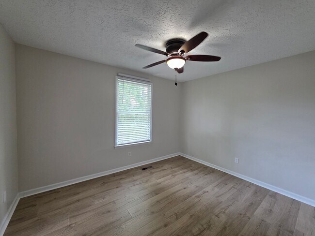 Building Photo - One Level 3bd/2ba home in Mt Juliet
