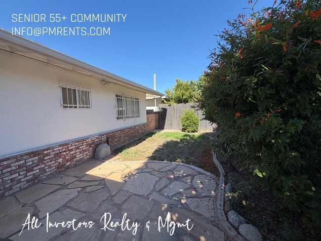 Building Photo - 880 S Ramona St