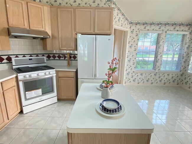 Building Photo - 20723 Spring Rose Dr