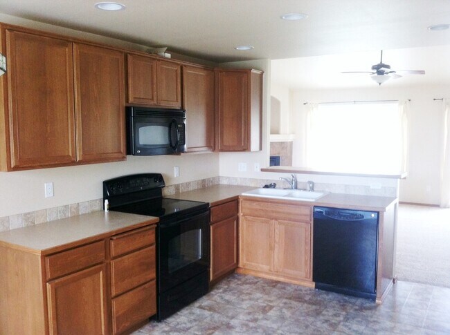Kitchen - 5905 W Whatcom Ave