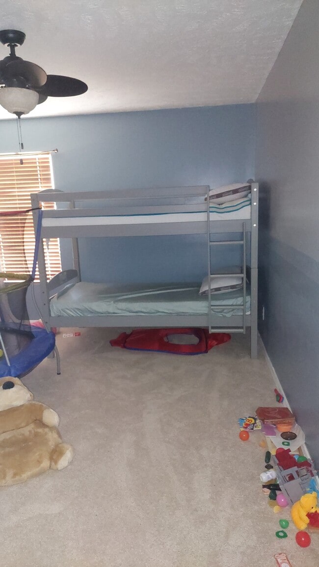 Building Photo - 5390 Skip Jack Dr