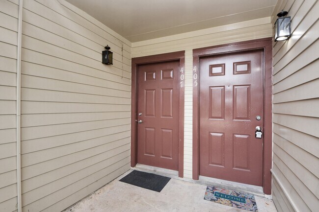 Building Photo - 2120 El Paseo St
