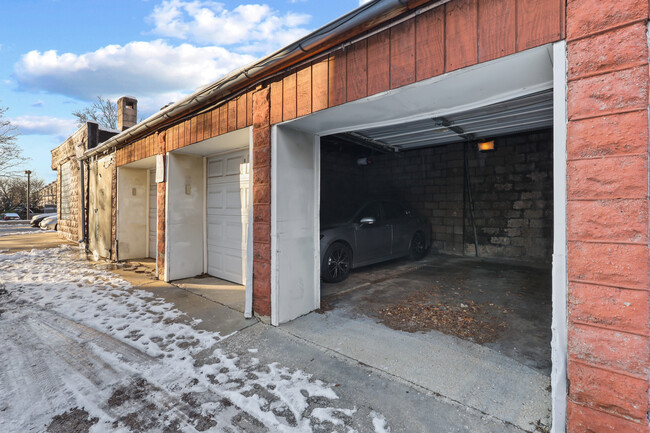 Building Photo - 404 Grindall St