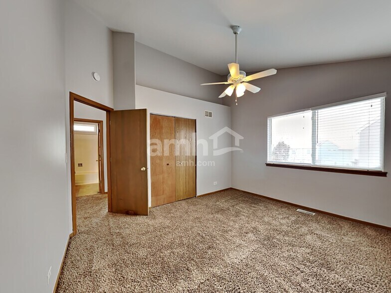 Building Photo - 12 W Country Walk Dr