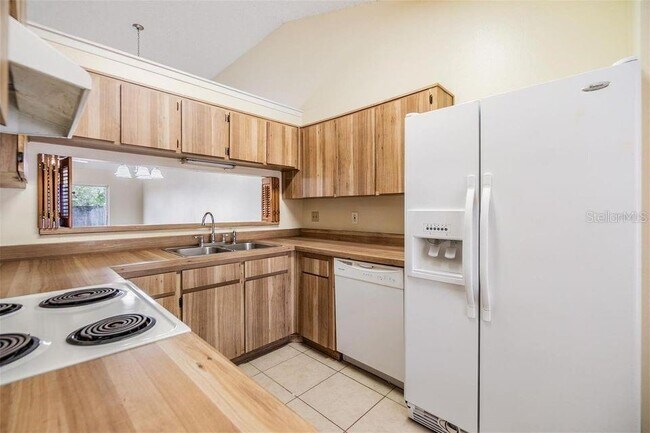 Building Photo - 3302 Laurel Dale Dr