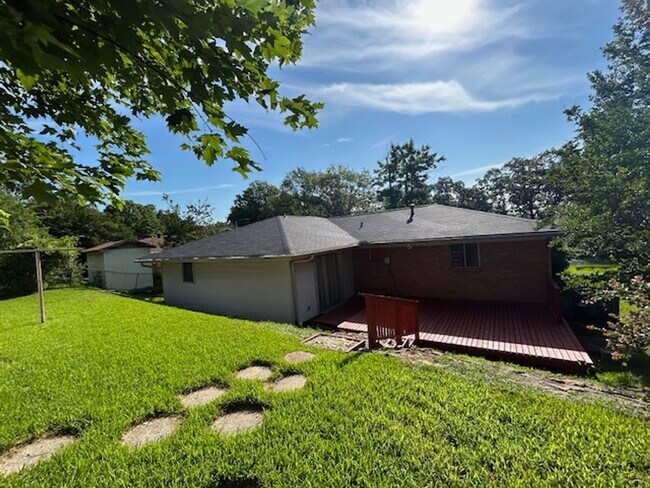Building Photo - 5205 Nelbrook Dr