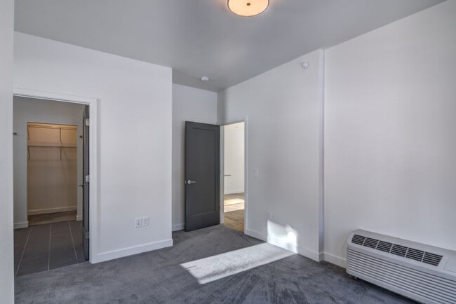 Building Photo - 3265 Fairfax St