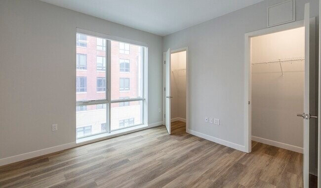 Primary Photo - 50 Rogers St