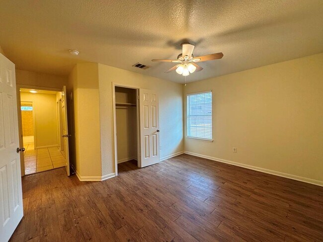 Building Photo - 7309 Ritchie Dr