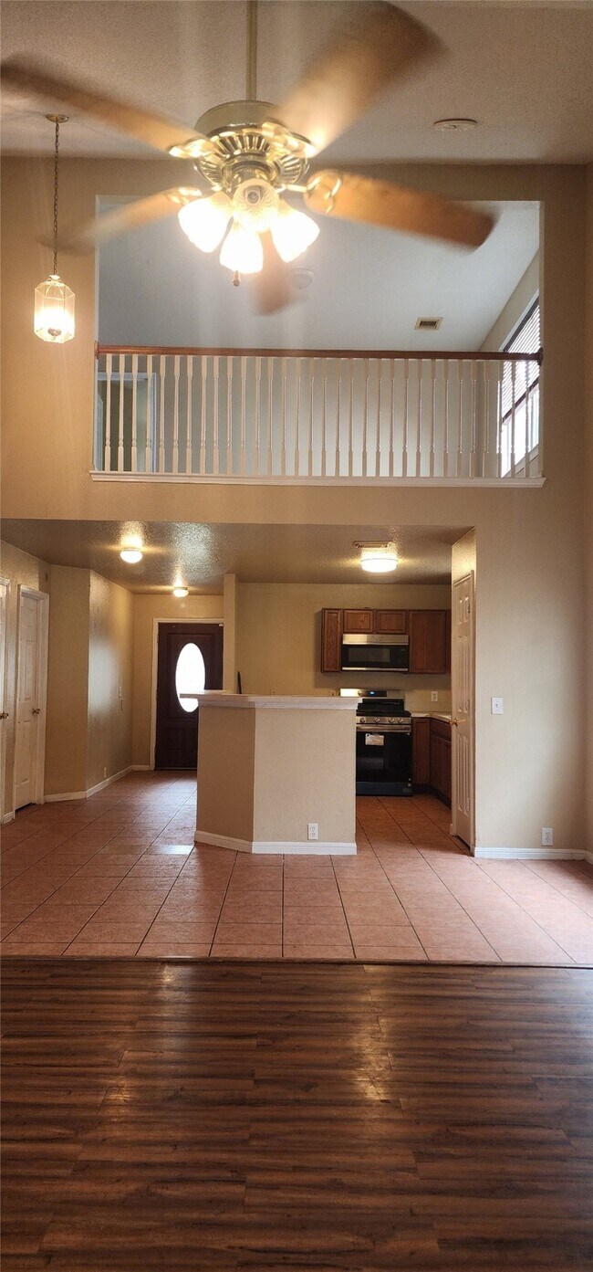Building Photo - 17251 S Summit Canyon Dr