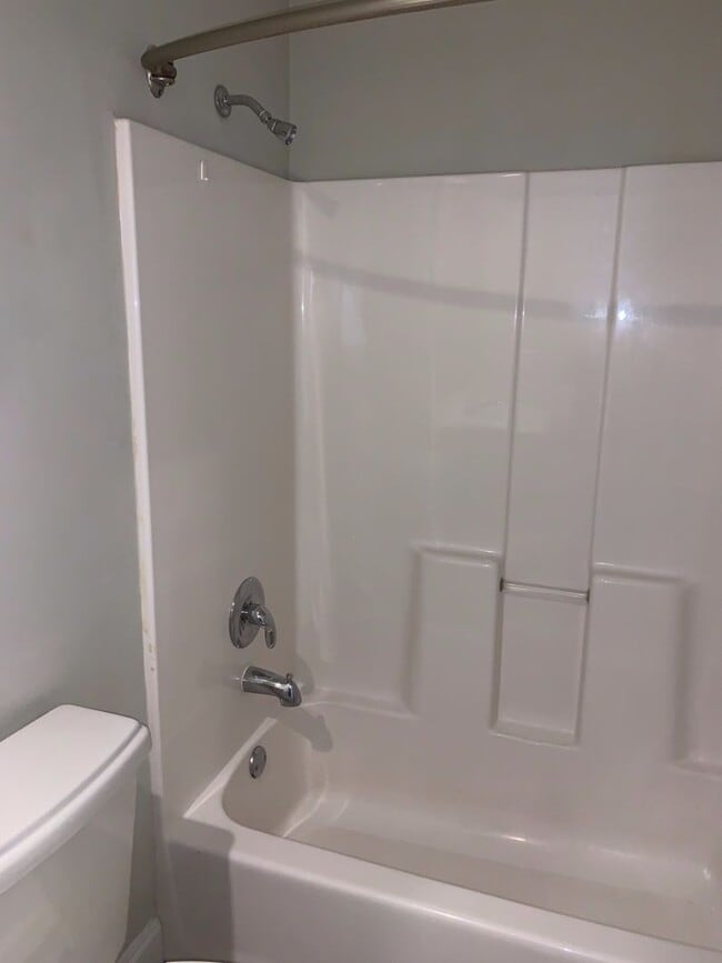 Building Photo - Duplex In The Heart Of Summerville!