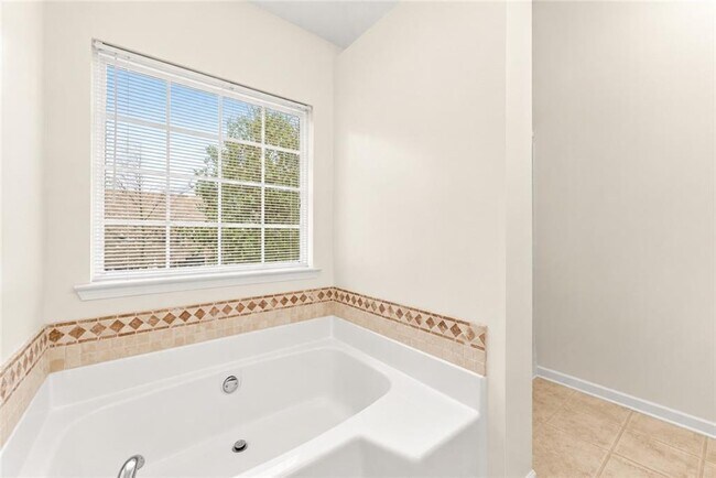 Building Photo - 3451 Leisure Ln