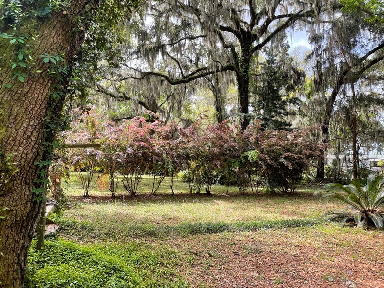 Yard - 129 Hindman Ln