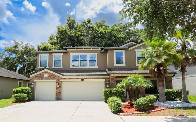 Primary Photo - 1208 Oakcrest Dr