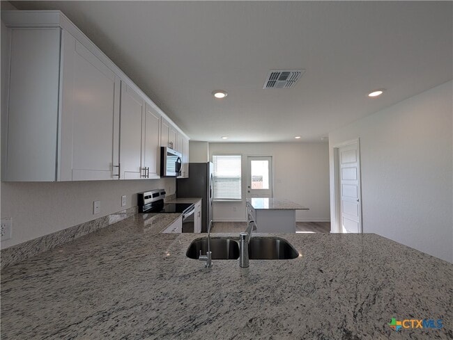 Building Photo - 862 Bluegrass Pt