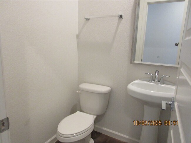 Building Photo - 3560 N Bond St