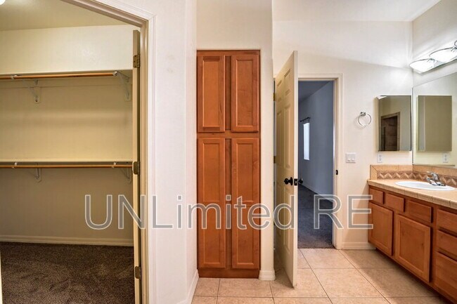 Building Photo - 4926 Mesa Blanca Way