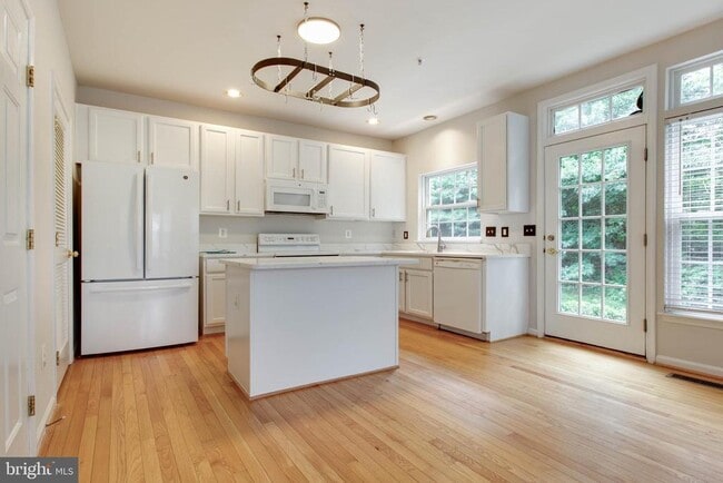 Building Photo - 6311 Stockbridge Overlook Ct