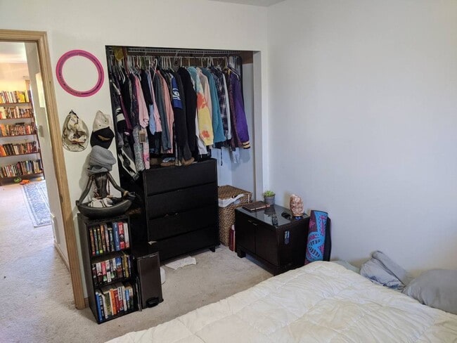 Building Photo - 2 Bedroom 1 Bath Condo in Cordata Area!