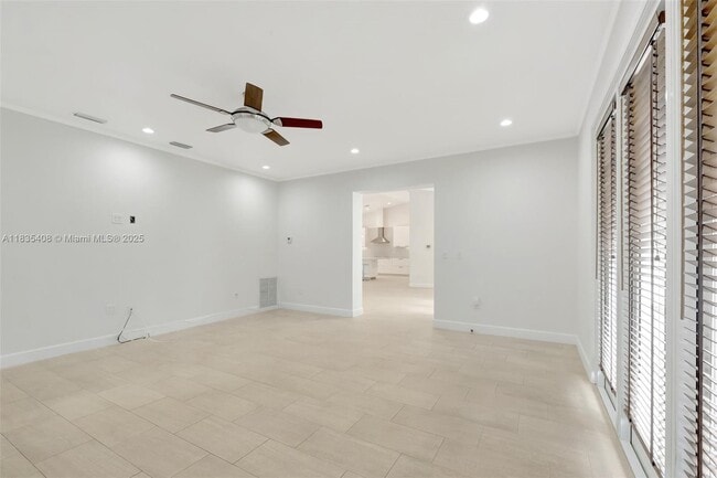 Building Photo - 5765 SW 84th St