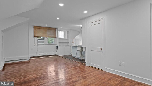 Building Photo - 147 S Delaware Ave
