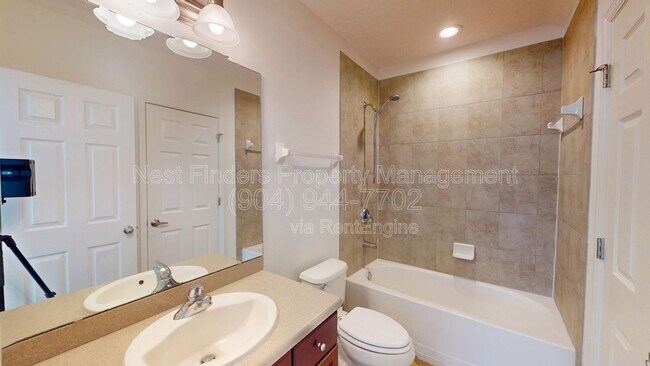 Building Photo - 283 Holland Dr
