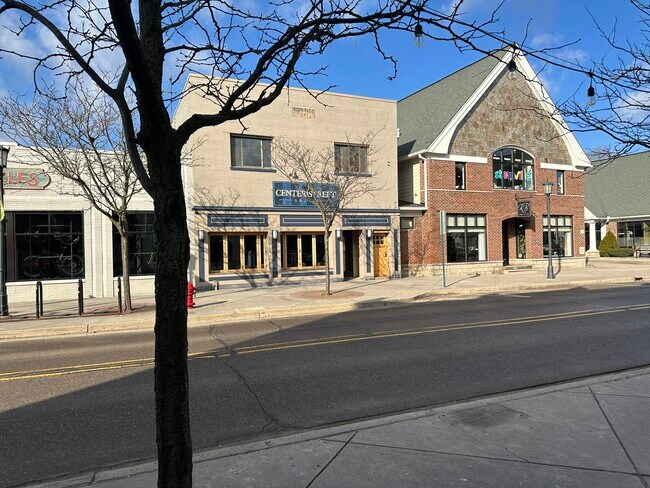 Building Photo - 137 N Center St