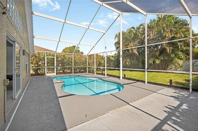 Building Photo - 5513 Terrain De Golf Dr