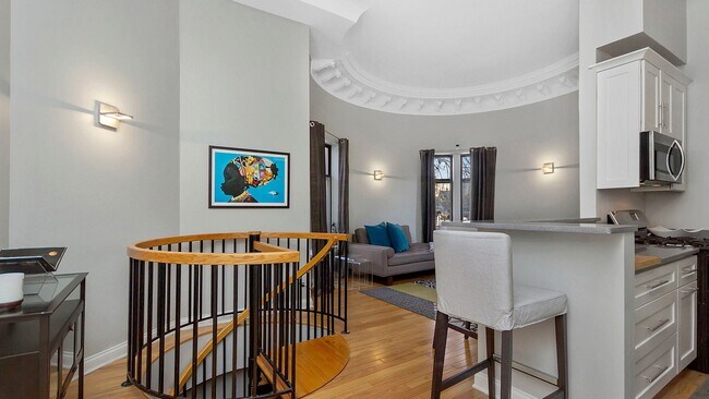Building Photo - 4938 S Drexel Blvd