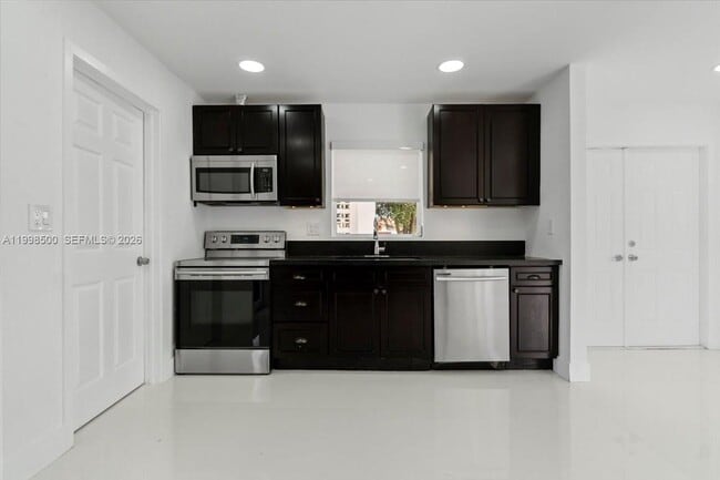 Building Photo - 1910 NW 36th St