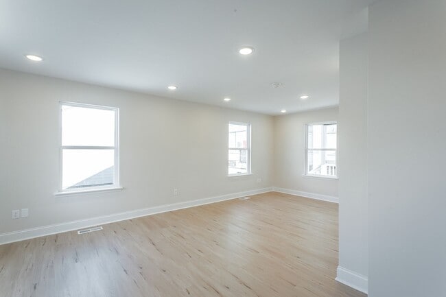 Building Photo - Brand-New 2 Bedroom Home in Chattanooga with Modern Finishes