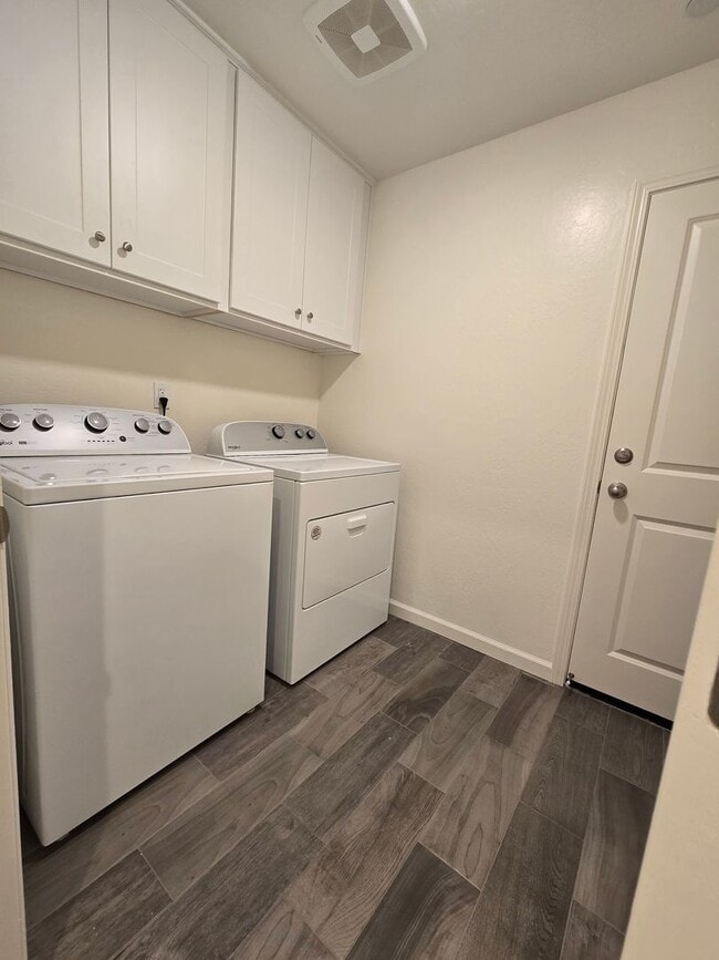 Building Photo - 3 BR 2 BA  available now