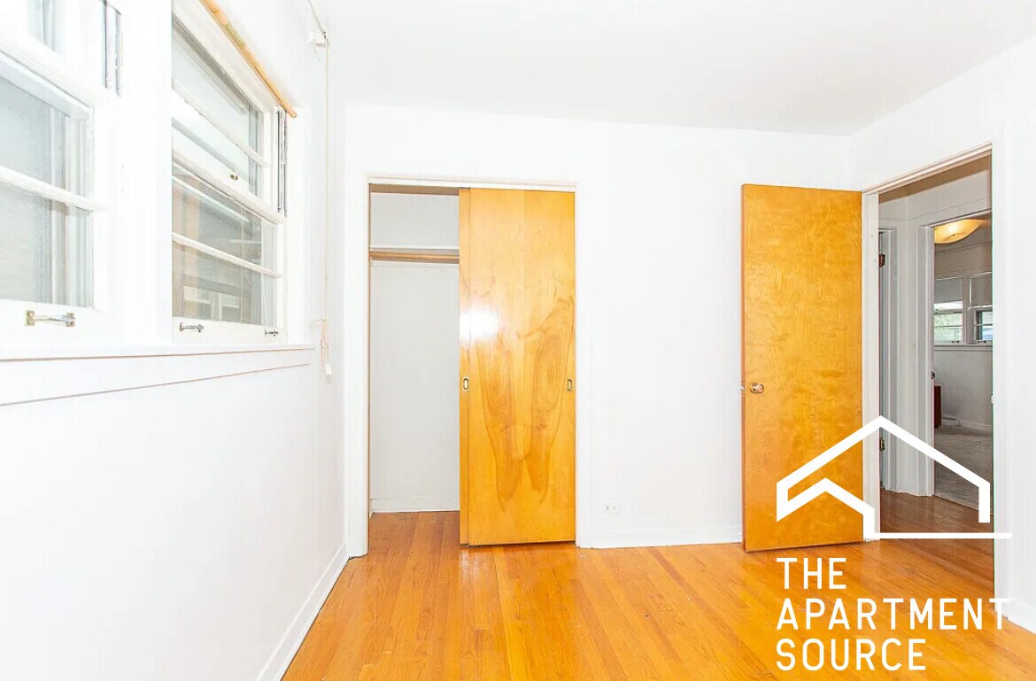 Building Photo - 7407 N California Ave