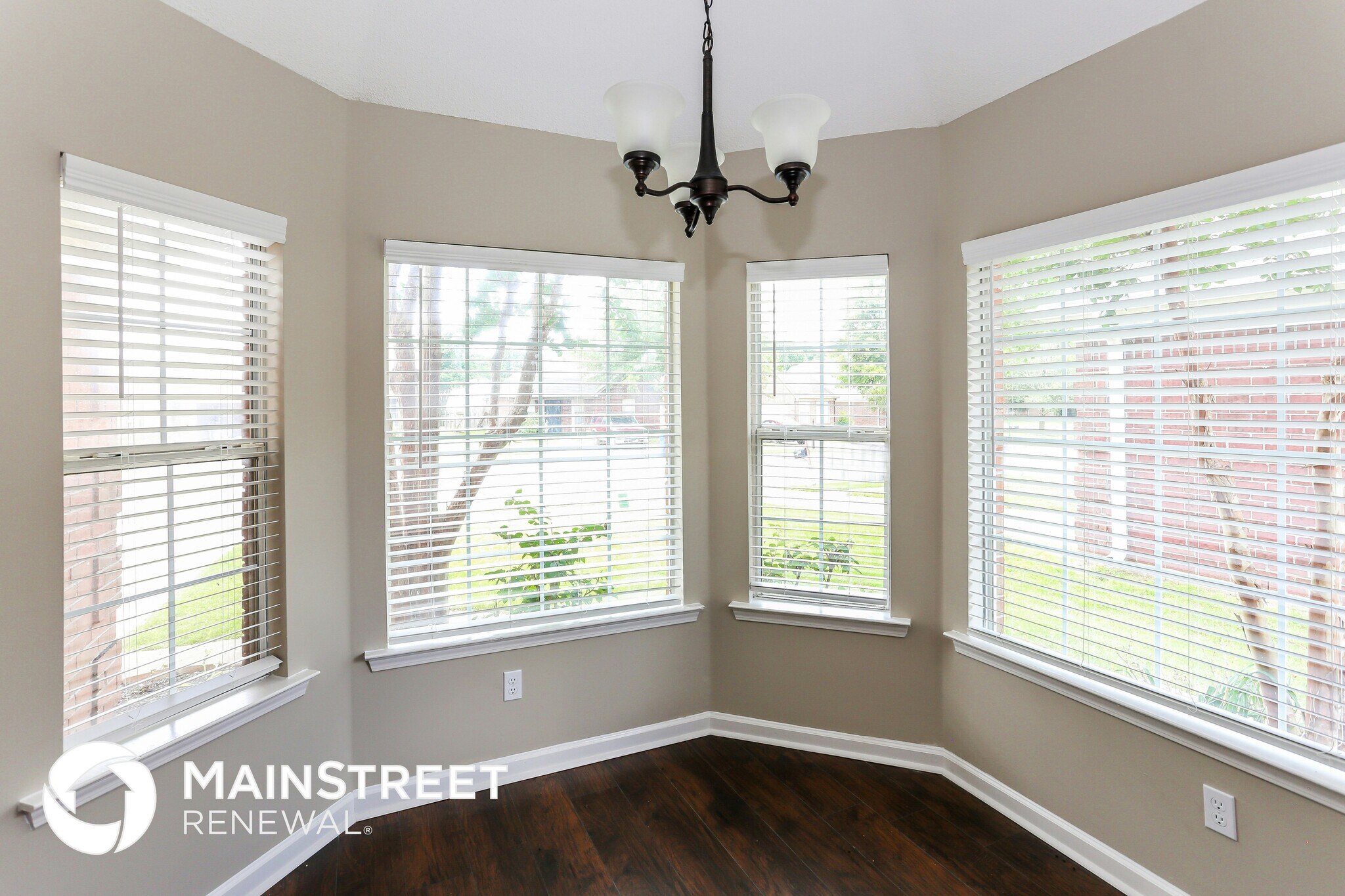 Building Photo - 7644 Tally Ho Dr E