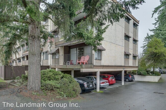 Building Photo - 13322 Greenwood Ave N
