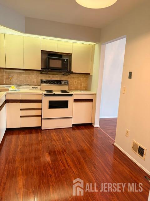 Building Photo - 122 Concordia Cir