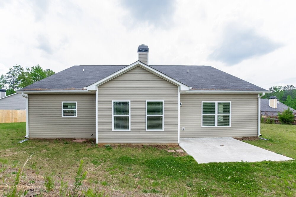 Building Photo - 121 Spring View Branch