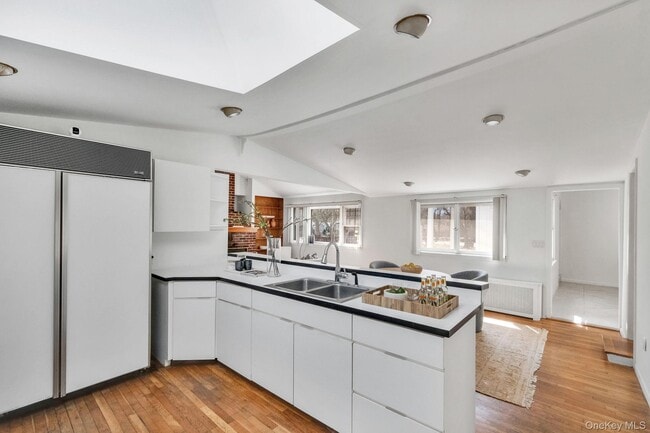 Building Photo - 15 Community Rd