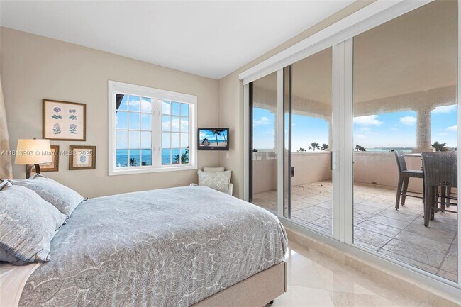 Building Photo - 19253 Fisher Island Dr
