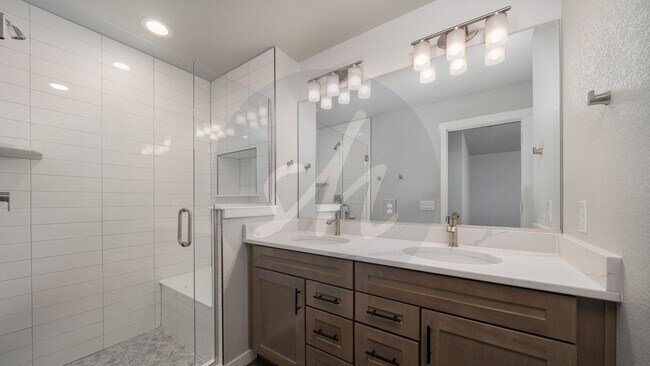 Building Photo - Townhome in Greenways at Sand Creek