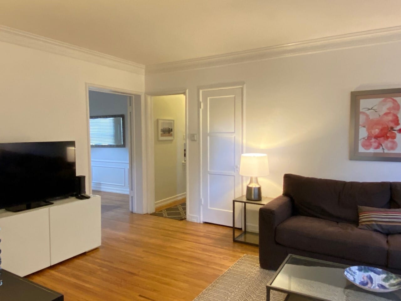 Living Room - 1286 Devon Ave