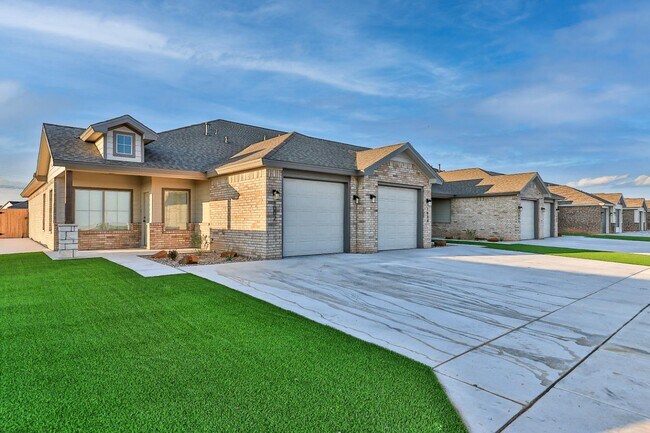 Building Photo - 1006 N 7th St