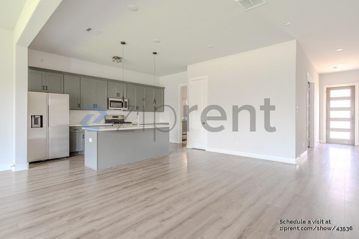 Building Photo - 4614 Redbud St
